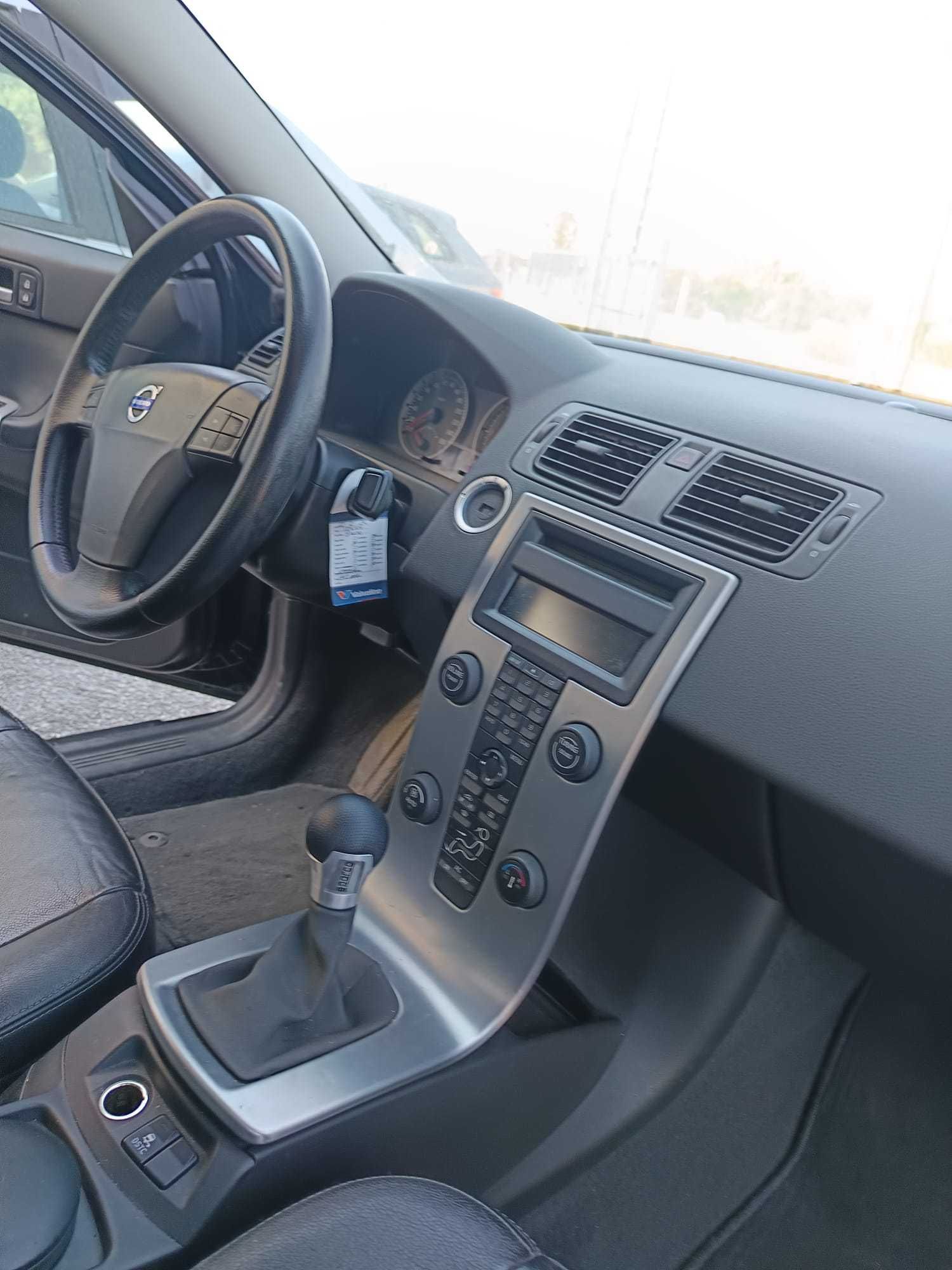 Volvo S40 /  3500€ /  82€ Mês