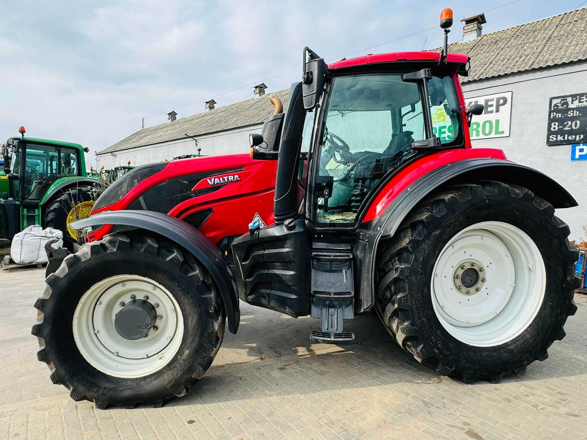 Valtra T234, 2019 rok!!!  TUZ i WOM, 2019 rok, 250 KM, nawigacja GPS,