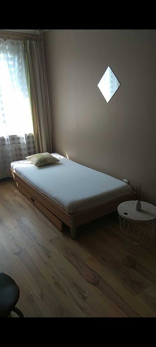 oferuję do wynajęcia pokój jednoosobowy