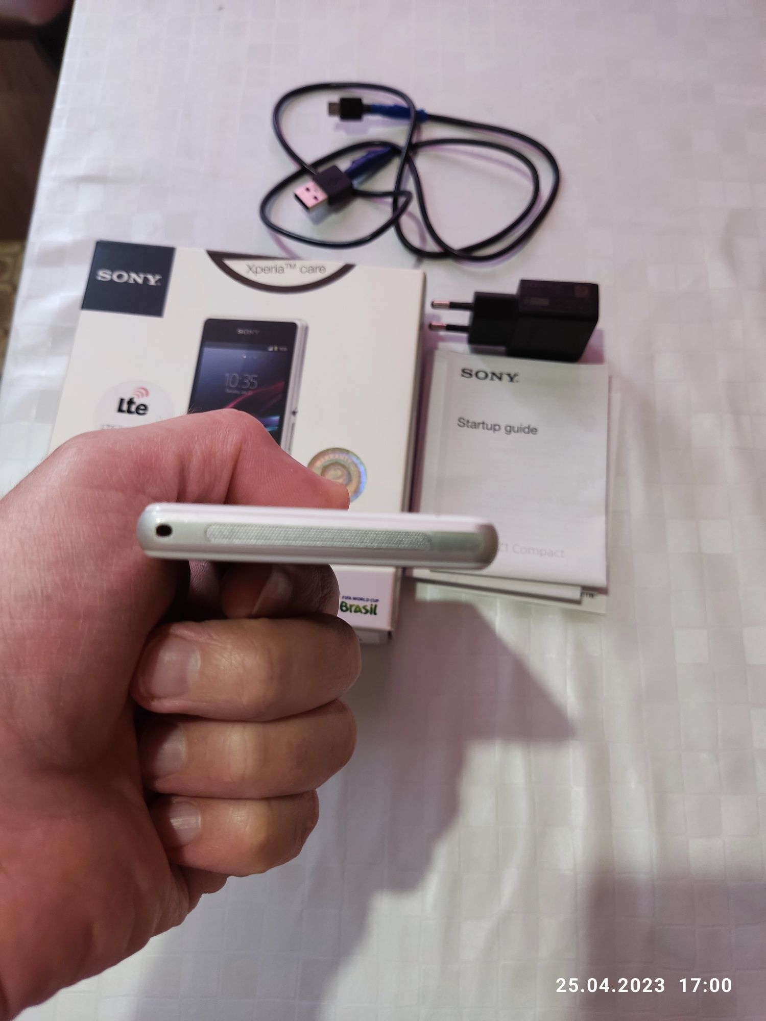 Продам Sony xperia z1 compact, D5503