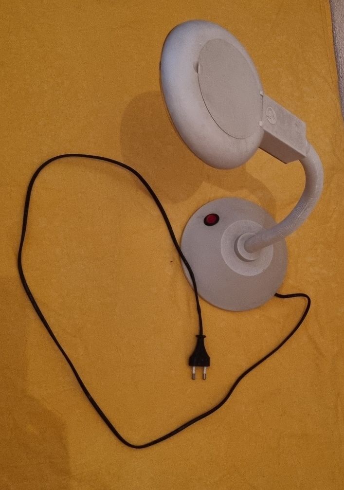 Candeeiro de Cabeceira a trabalhar