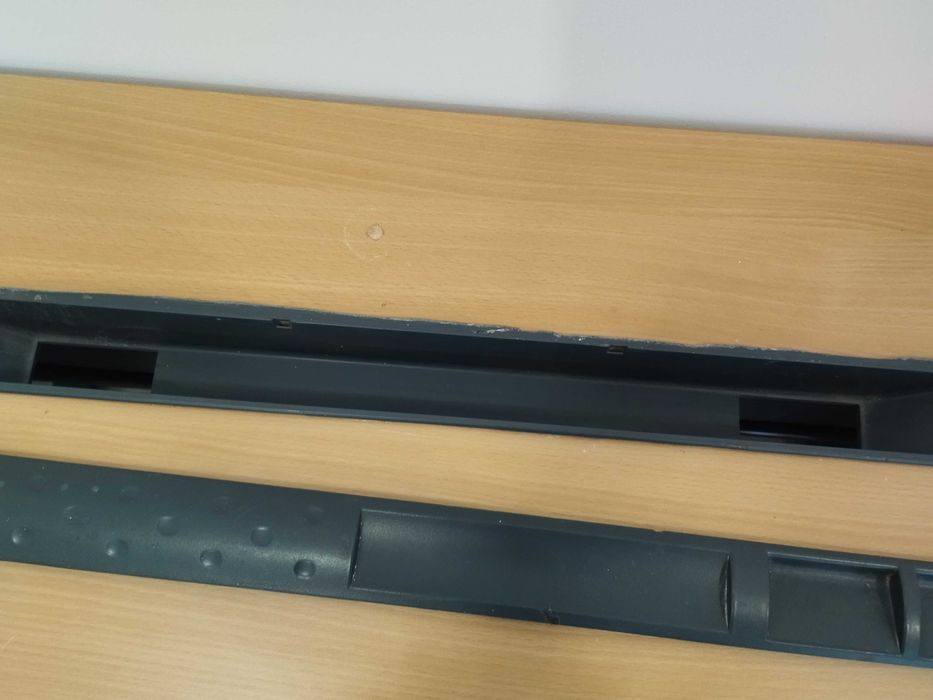 Secretária + 2 cadeiras