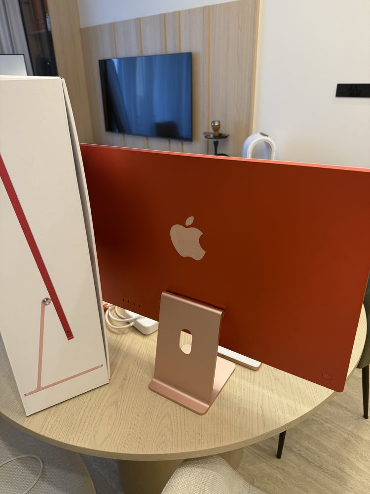 Apple iMac 24" z ekranem Retina 4,5K, 8-1 rdzeniowy procesor M3