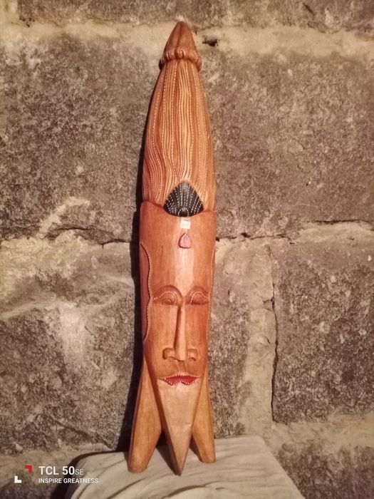 Estátua africana de parede com 1,02