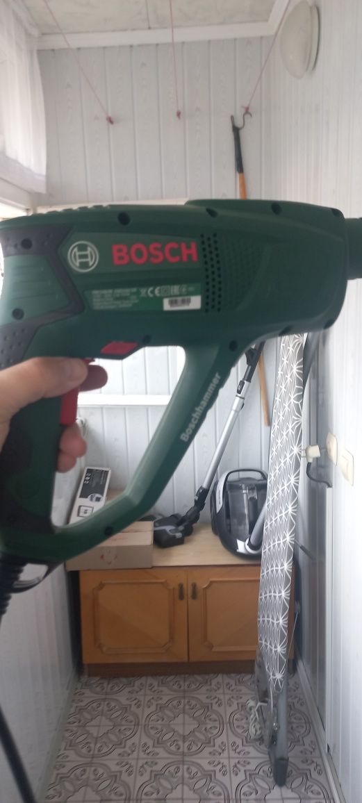 Продам новий  перфоратор Bosch pbh 2100re