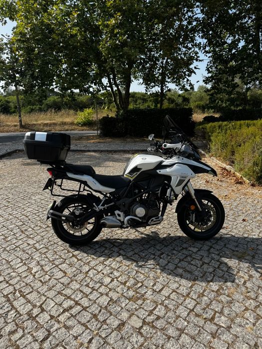 Benelli TRK 502 Ano 2019 3 Malas Givi Trekker