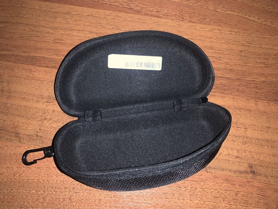 Футляр для окулярів