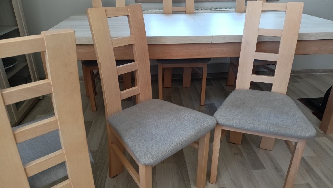 Stół rozsuwany krzesła