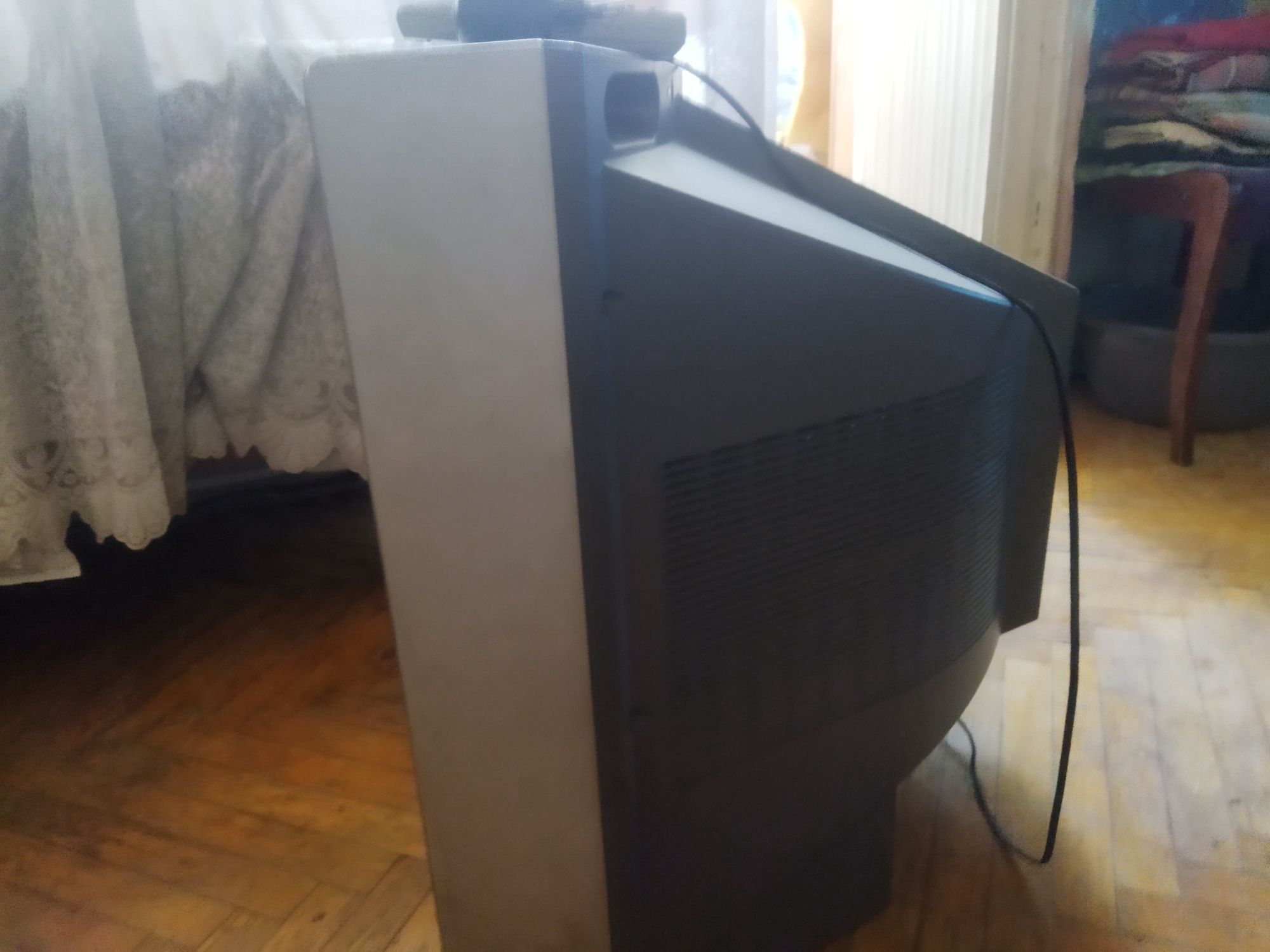 Продам 2 телевізора
