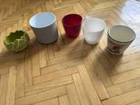Zestaw doniczek ceramicznych i plastikowych
