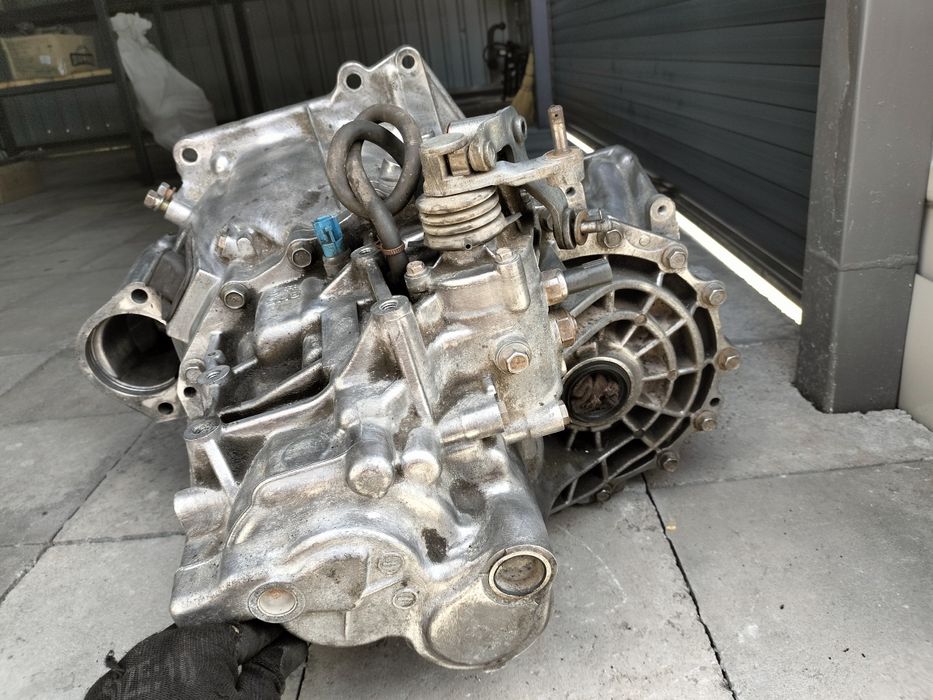 Коробка Nissan X-Trail T30 2.0 Бензин