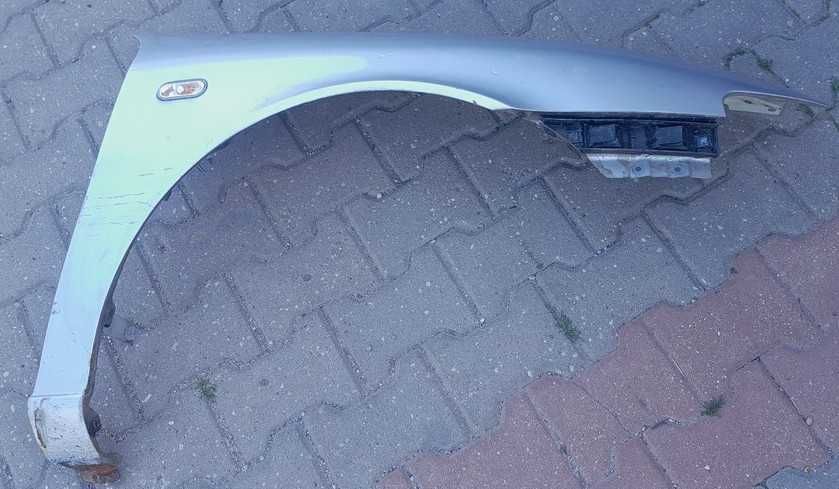 Błotnik przedni przód prawy Seat Leon Toledo 99-05 LS7N srebrny