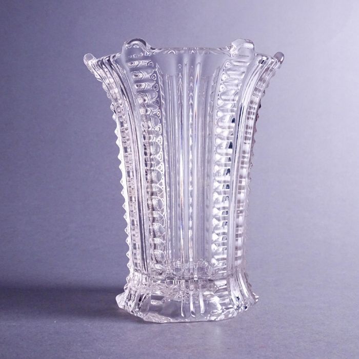 zabytkowy wazon z prasowanego szkła