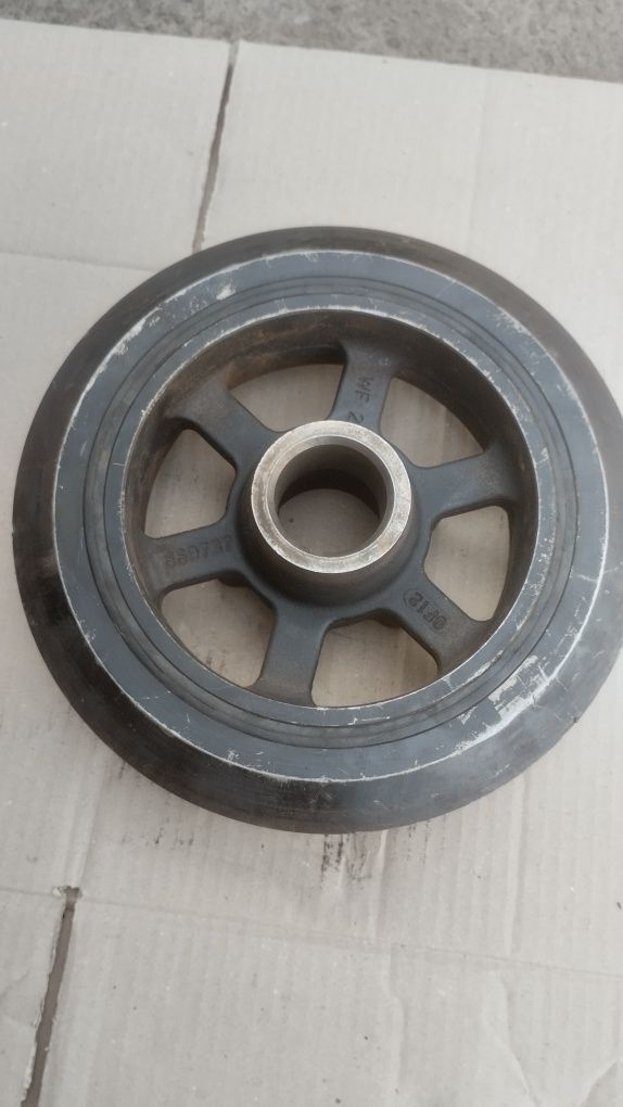 Демпфер John Deere RE520465