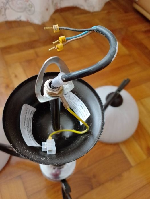 Żyrandol na 3 żarówki