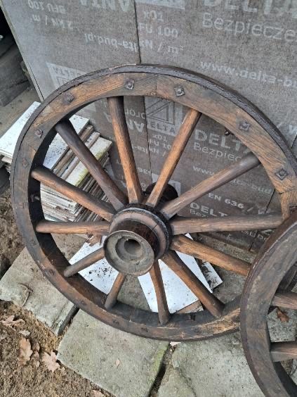 drewniane koła do wozu