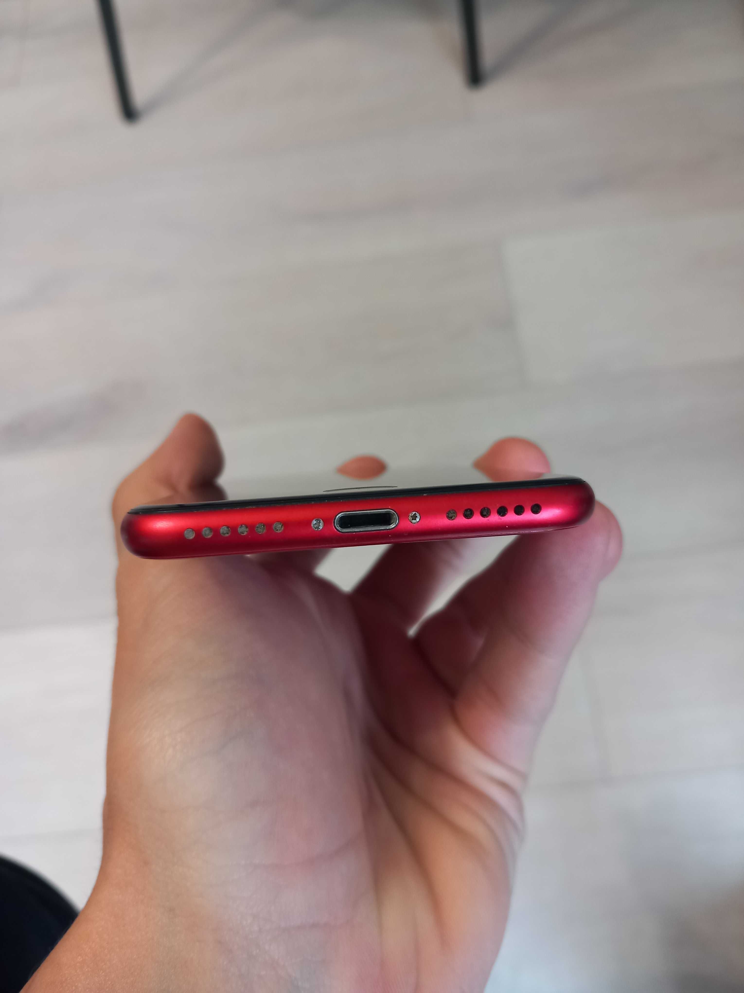 iPhone 8 64GB Czerwony