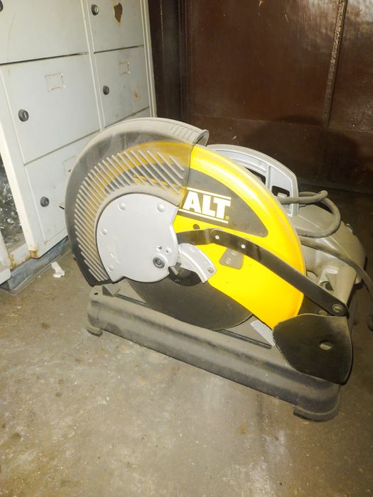 Sprzedam przecinarkę do metalu dewalt