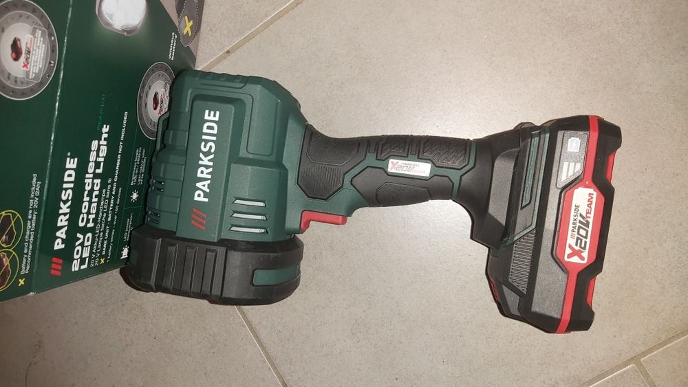 Parkside akumulatorowa lampa ręczna  led PHLA 20 Li a1