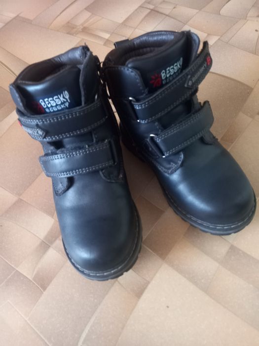 Продам взуття для хлопчика