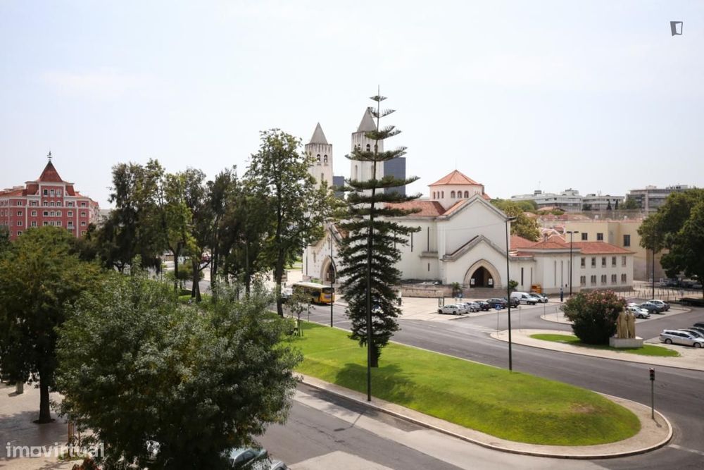 Quarto - localizado em Roma-Areeiro Lisbon