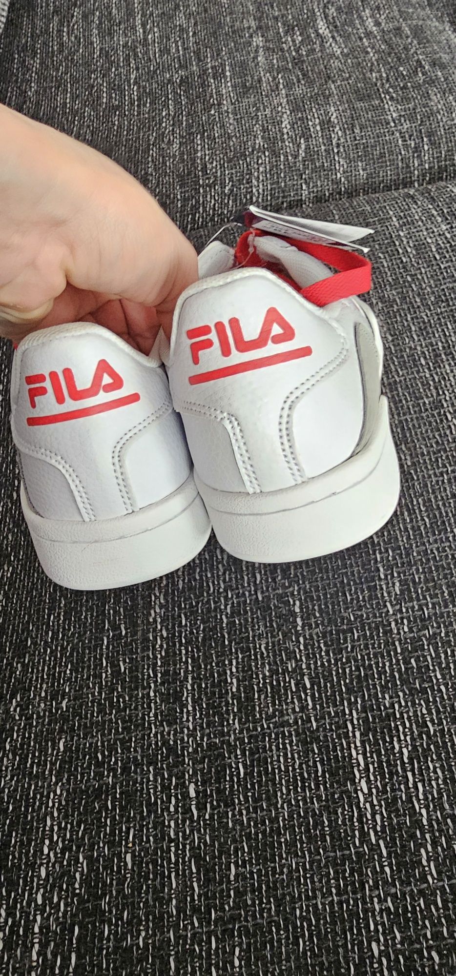 Adidasy Białe fila r.40