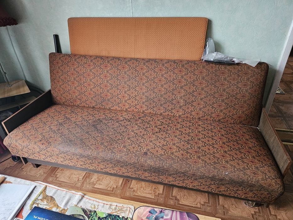 Wyposażenie mieszkania oddam za darmo.