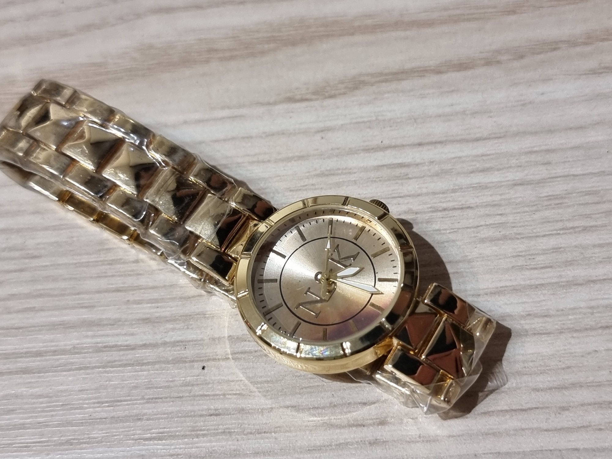 Zegarek damski n&k quartz z bransoletką złoty