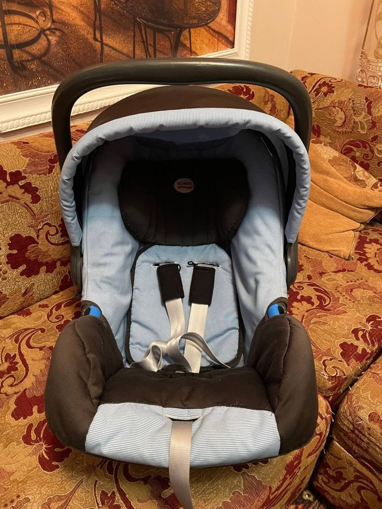 Автокрісло 0+ romer britax