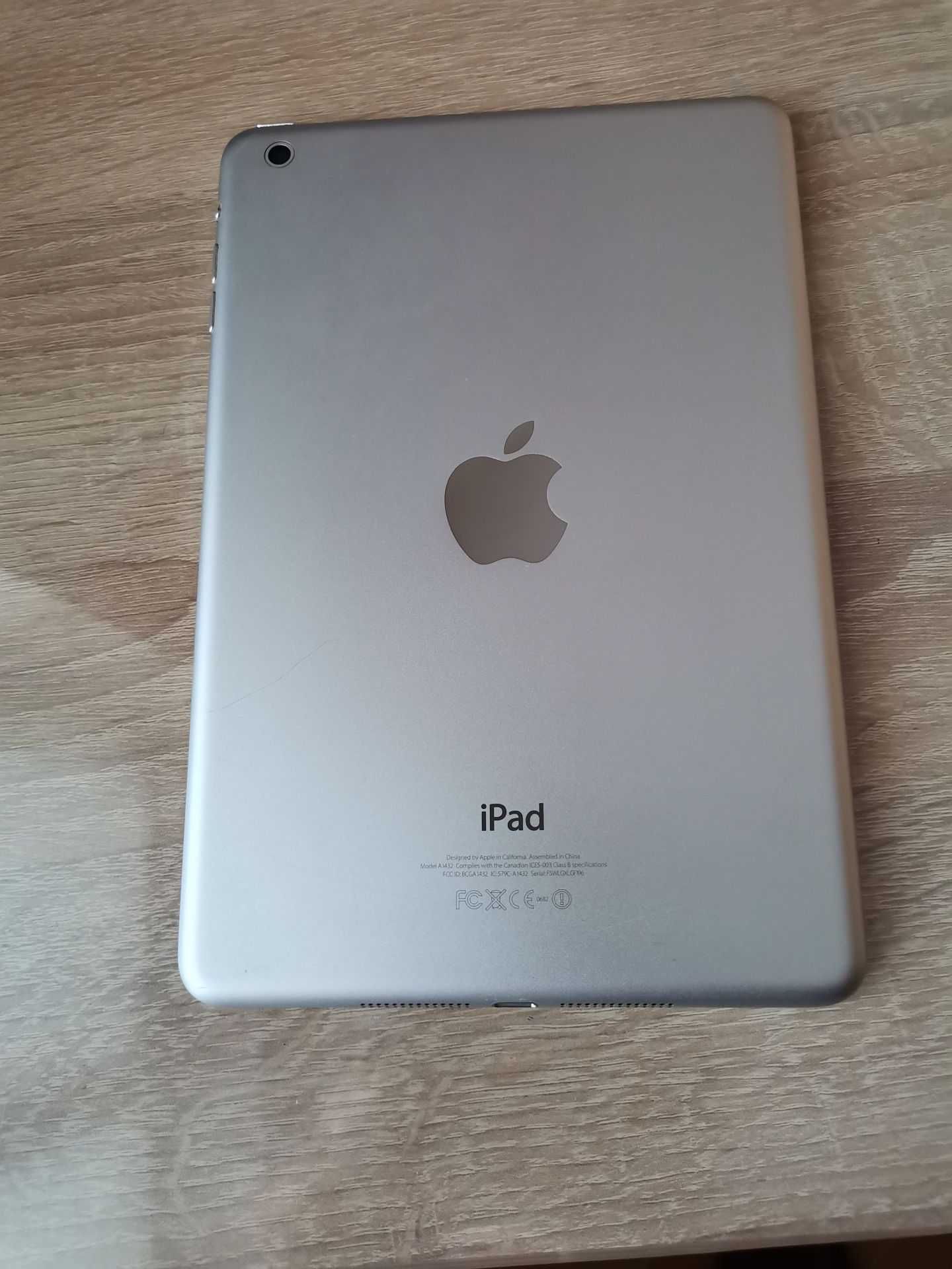 Apple ipad mini A1432 16gb Wi-Fi