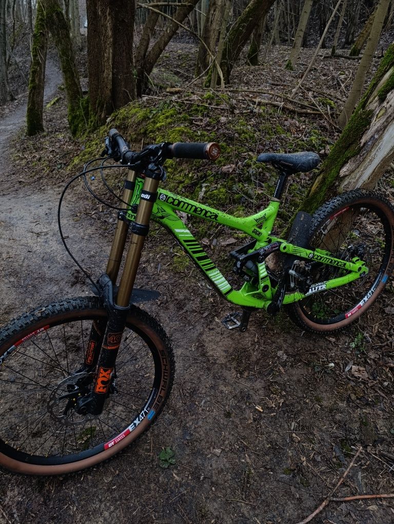 Commencal supreme V3 dh fr