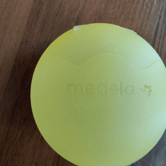 Накладки на груди medela силіконові