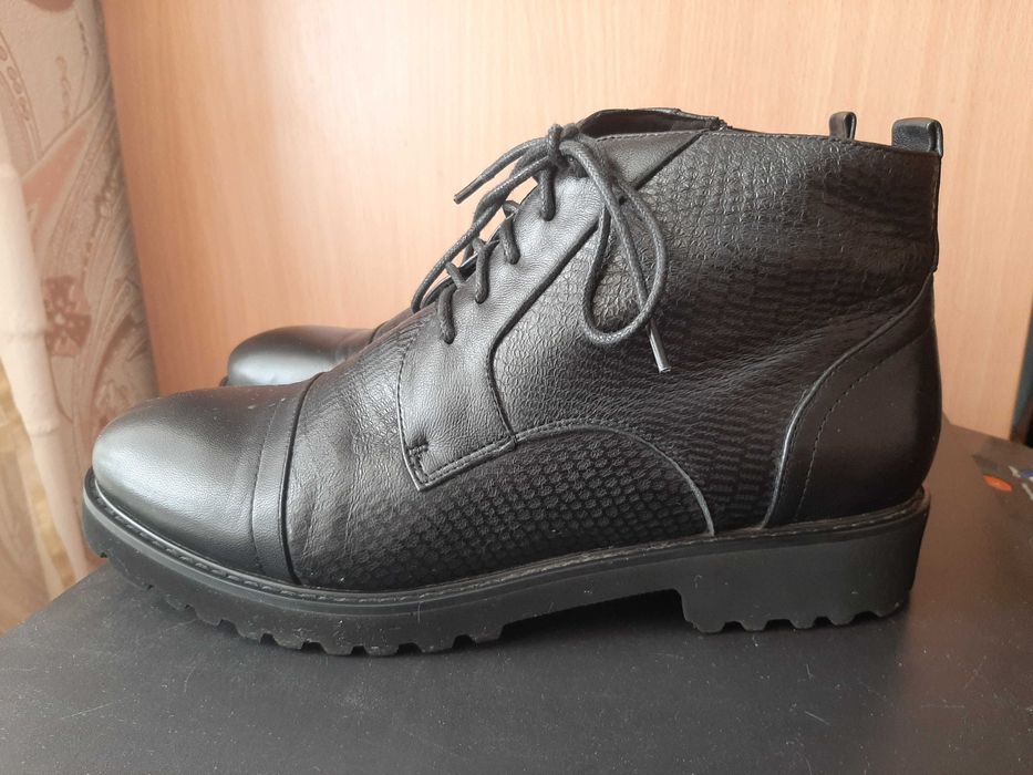 Чобітки демісезонні жіночі