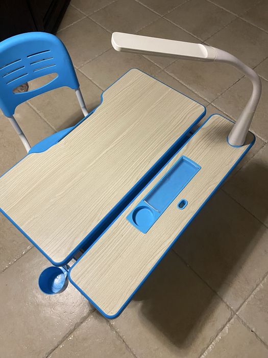 Biurko rosnące z dzieckiem firmy Fundesk