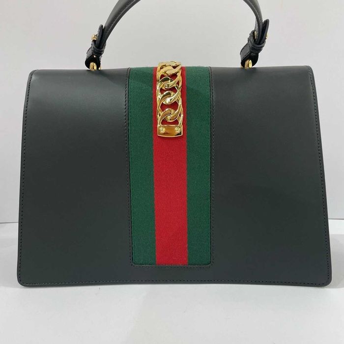 Bolsa grande a tiracolo Gucci Sylvie preta, modelo Black Label 020