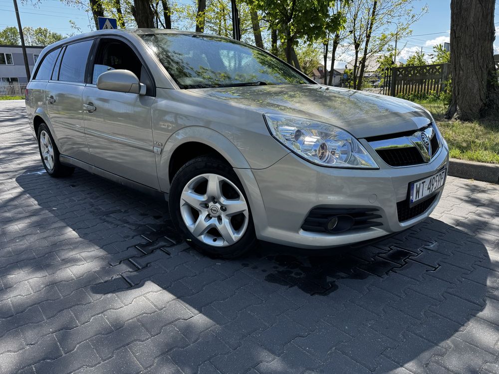 Opel vectra 1.8 benzyna zarejestrowany anglik  maly przebieg