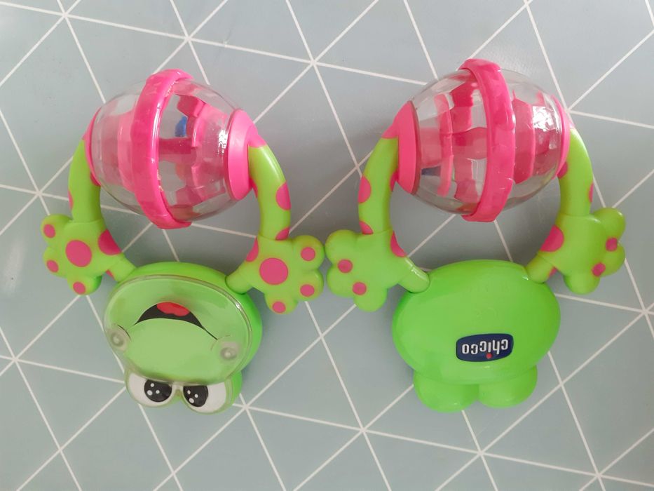 Brinquedos e acessórios de bebe