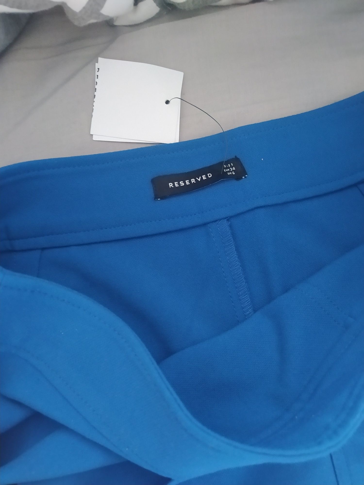 Reserved 34 XS chabrowa spódnica niebieska midi