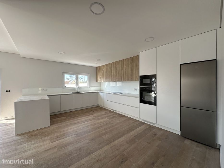 Moradia térrea NOVA T3+1 próximo das praias da Ericeira