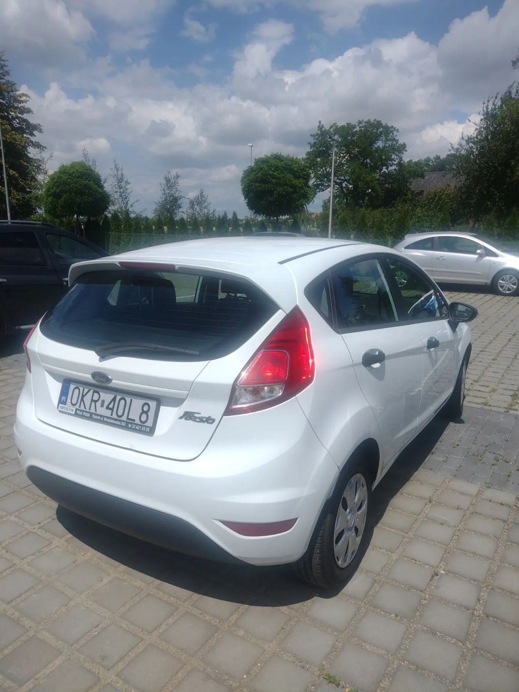 Ford Fiesta Polski salon, komplet kół zimowych, klimatyzacja, podlokietnik
