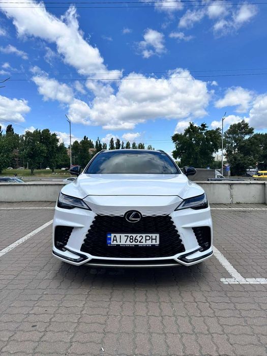Lexus RX 2023 V покоління • 500h AT (371 к.с.) AWD • F Sport