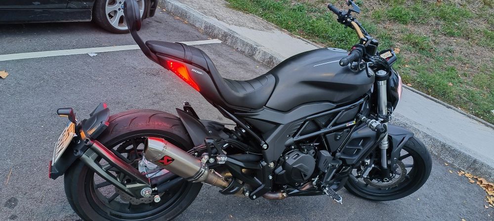 Benelli 502 c de 2021