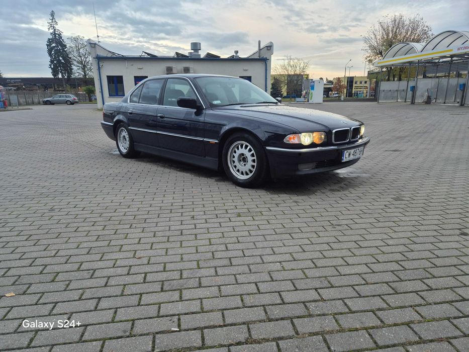 Sprzedam bmw e38 728i