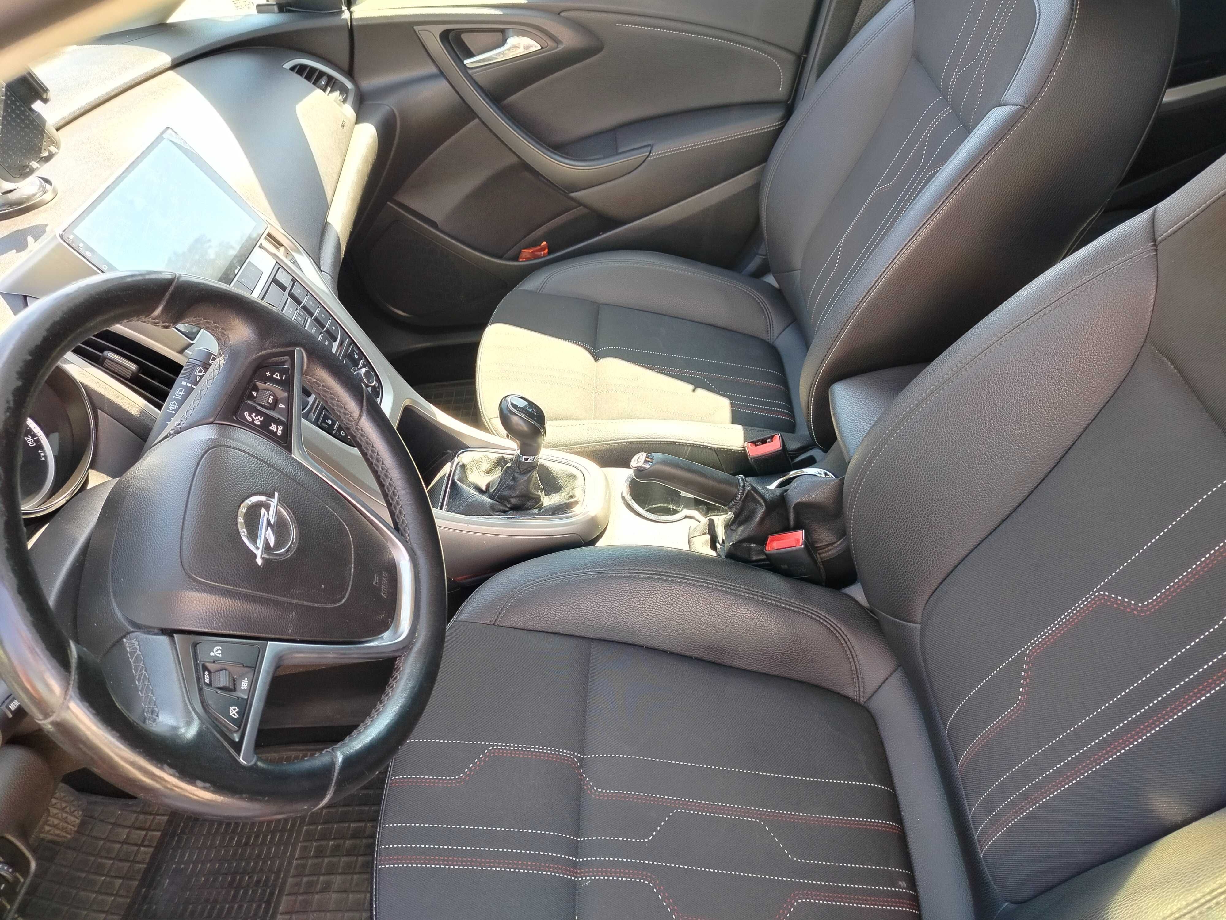 Opel Astra J 1.4 turbo 140KM