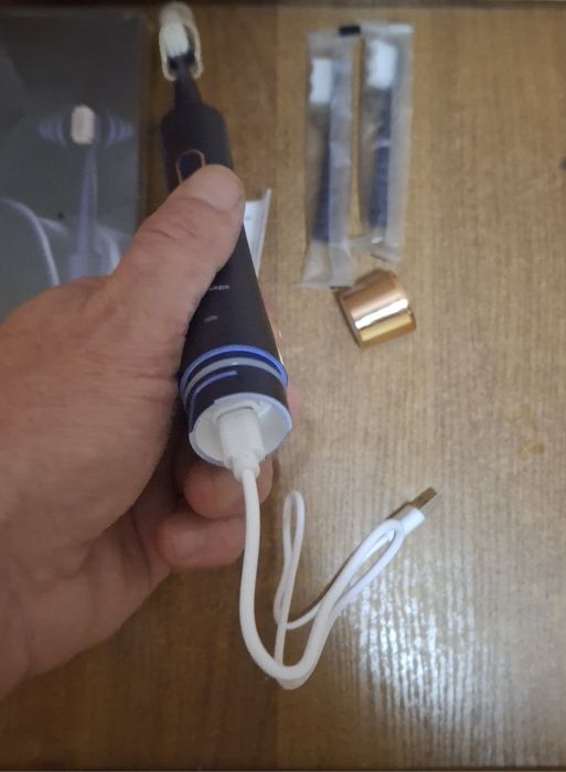 Електрична зубна щітка