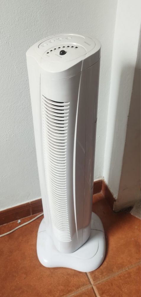 Ventoinha de torre com comando