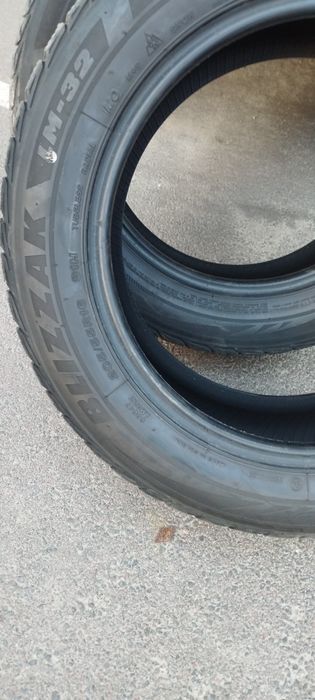 Шини 205/55/16 зима 4 шт ціна 4000грн