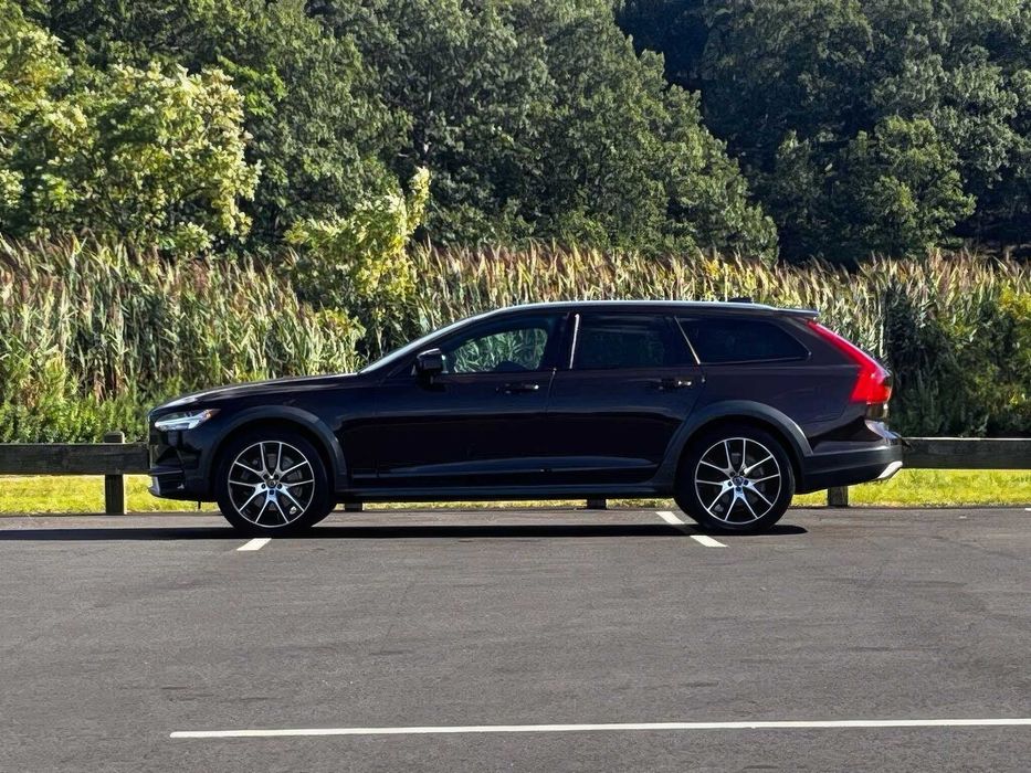 Volvo V90 Cross Country T5      2019