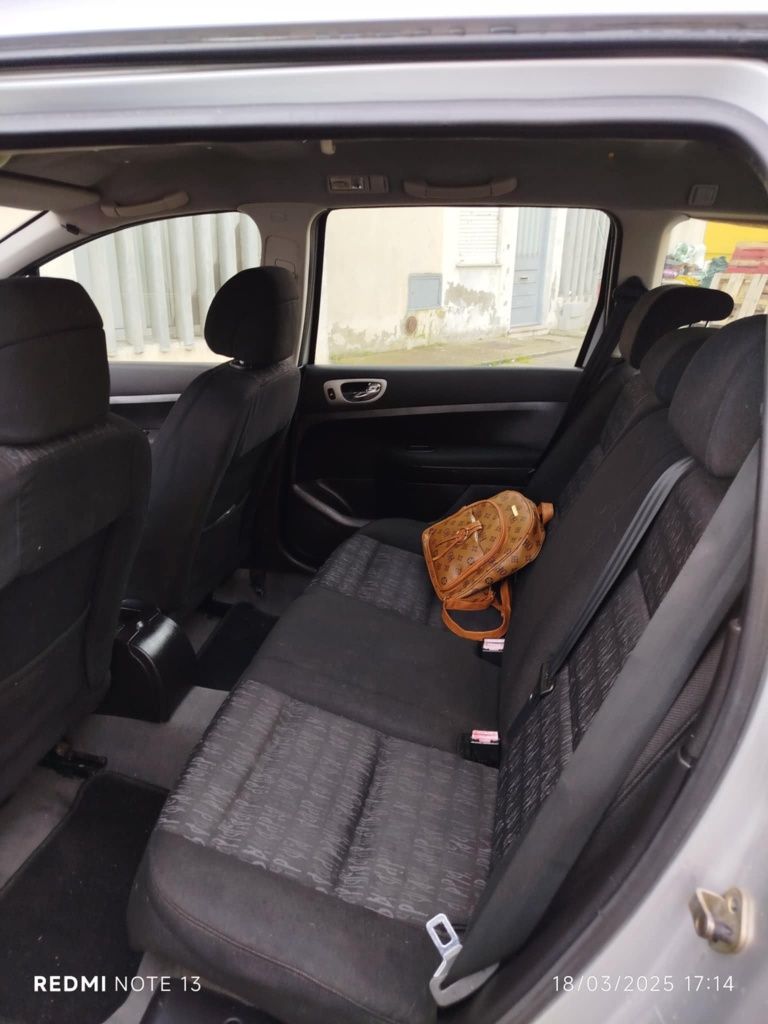 Carrinha Peugeot em bom estado