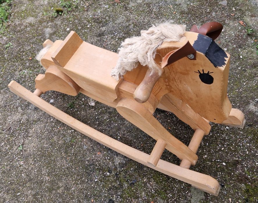 Cavalinho de madeira